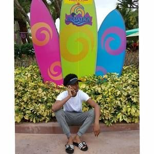 Meet your Posher, Noel